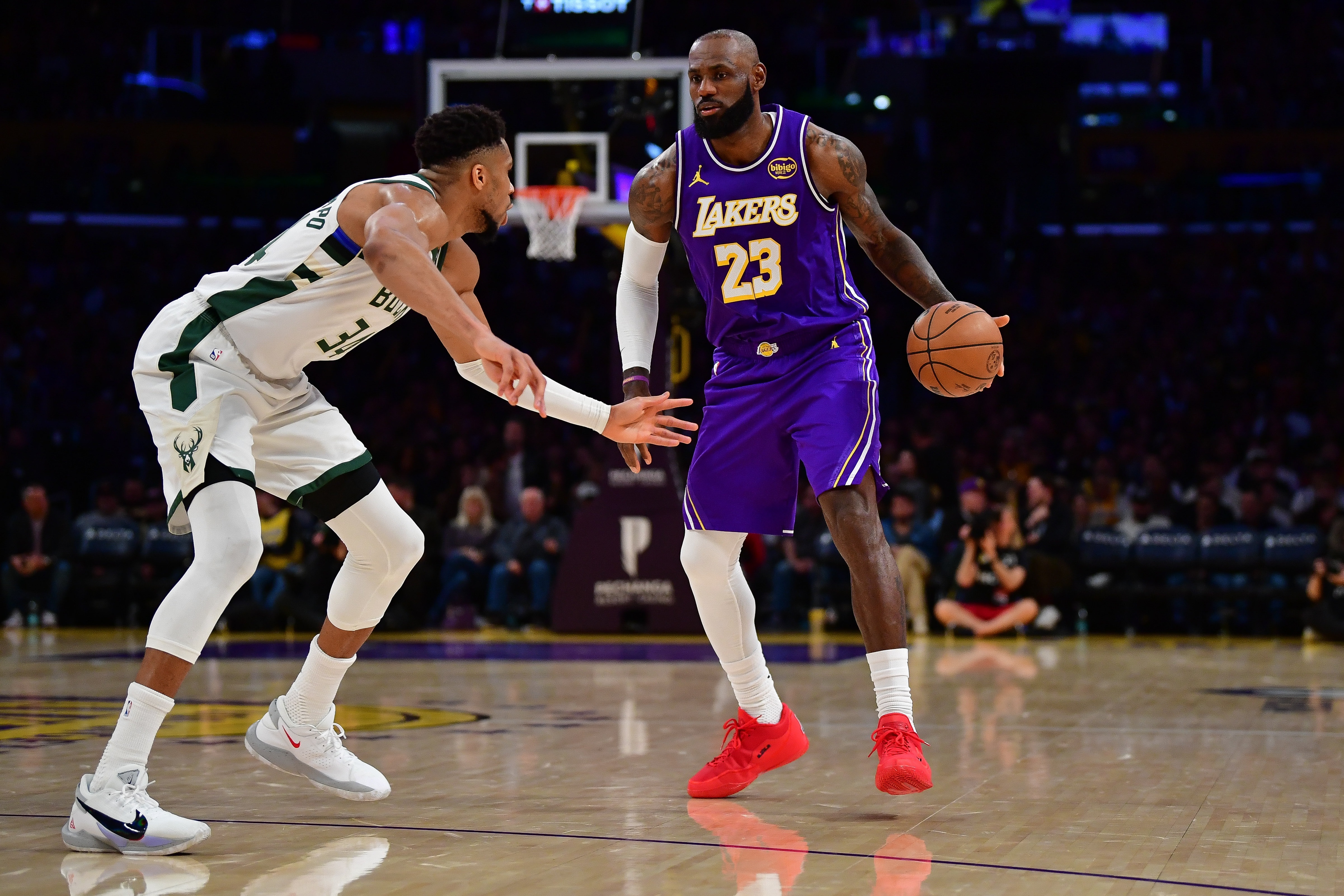 九娱游戏app-美记：字母哥因转会失败险些解雇长期经纪人 里奇·保罗有意接手